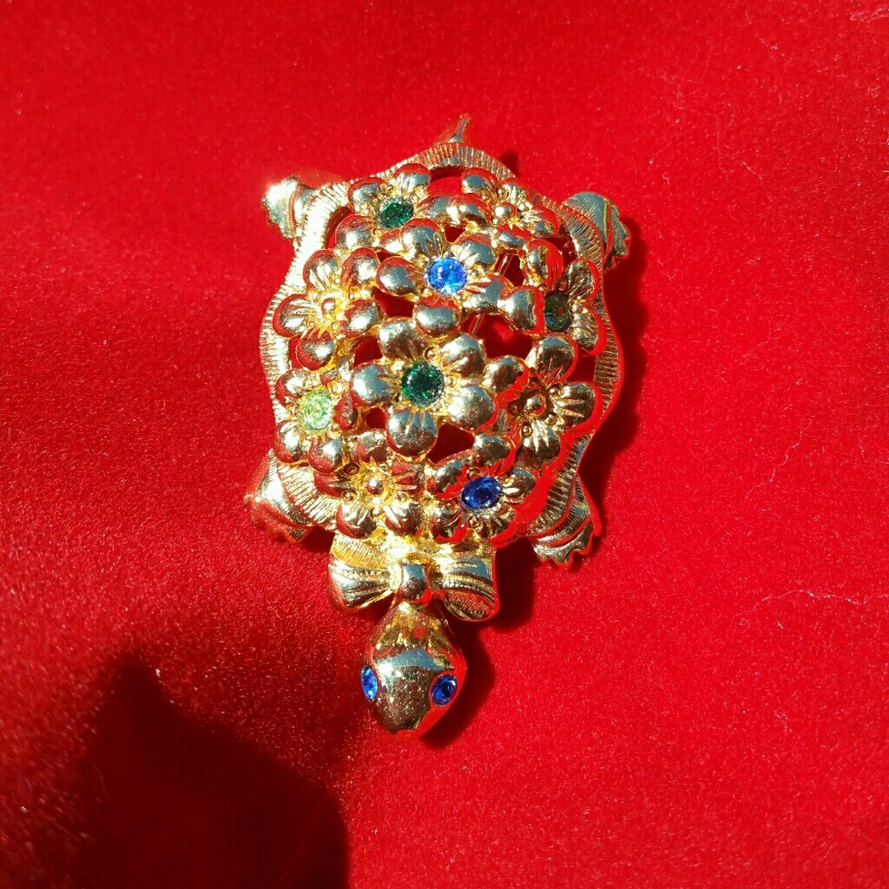 Vintage Avon Turtle Brooch